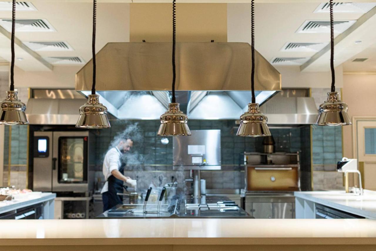 Ambassadori Tbilisi Hotel Exterior photo The kitchen at the restaurant