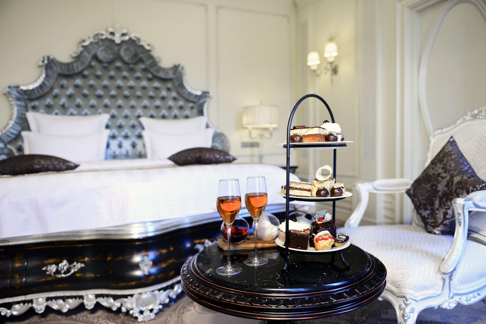 Ambassadori Tbilisi Hotel Exterior photo Afternoon tea at the Imperial Hotel, Vienna