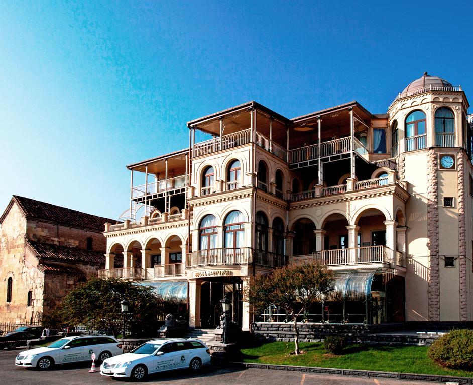 Ambassadori Tbilisi Hotel Exterior photo The building of the university library