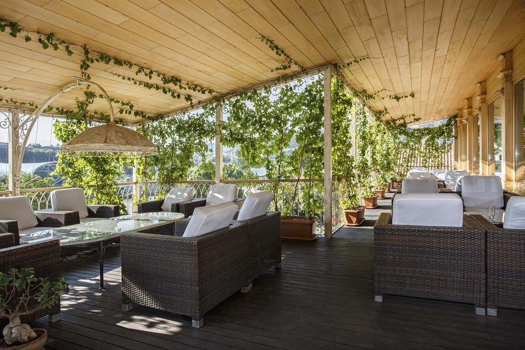 Ambassadori Tbilisi Hotel Exterior photo The terrace